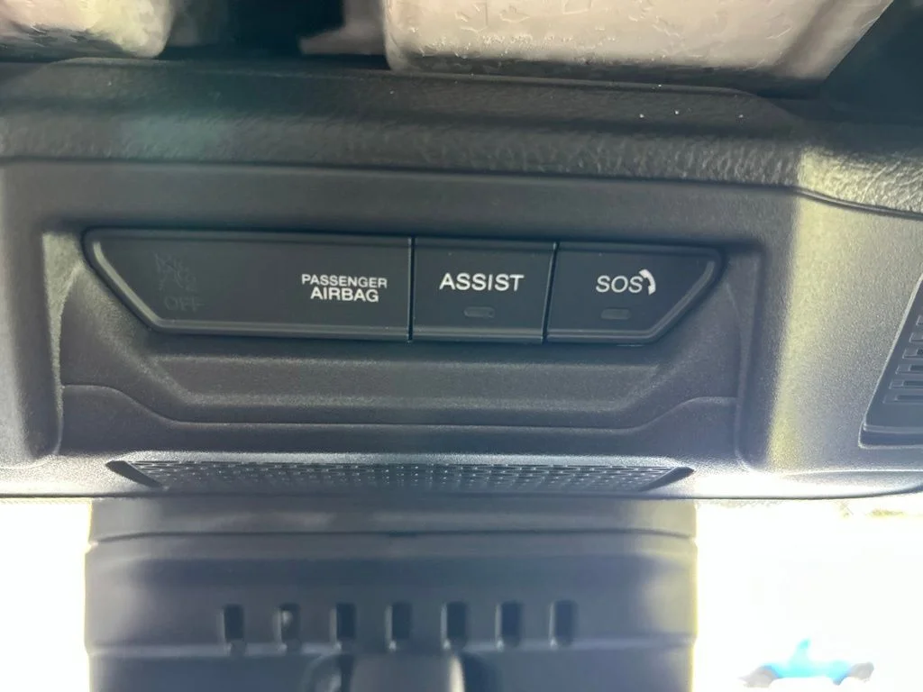 Used 2025 White Jeep Sahara image 55