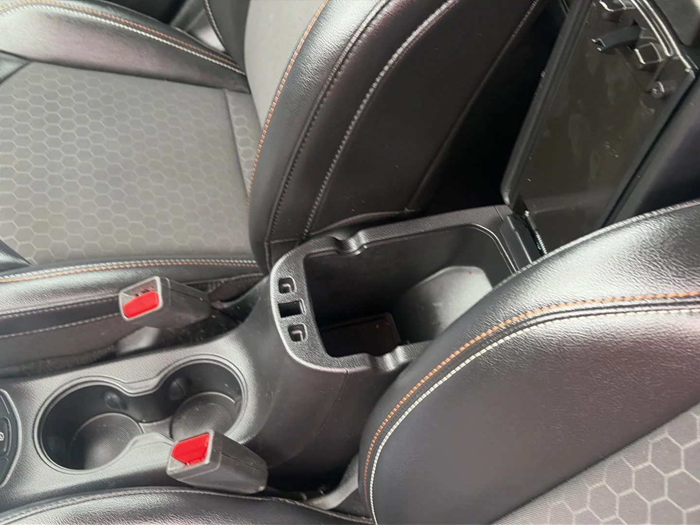 Certified Used 2019 Diamond Black Crystal Pearlcoat Jeep Latitude image 19