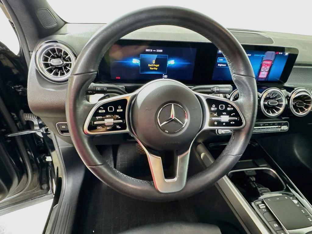 Used 2023 Night Black Mercedes-Benz GLB 250 image 12