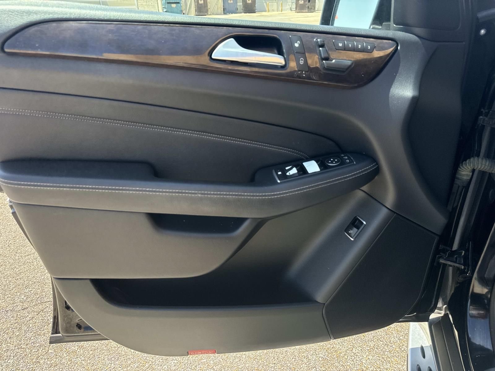 Used 2015 Black Mercedes-Benz ML 350 image 20