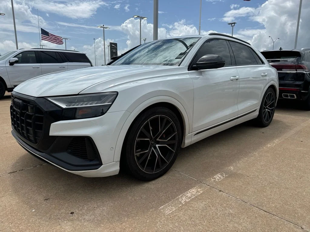 Used 2021 White Audi 4.0T Prestige image 1