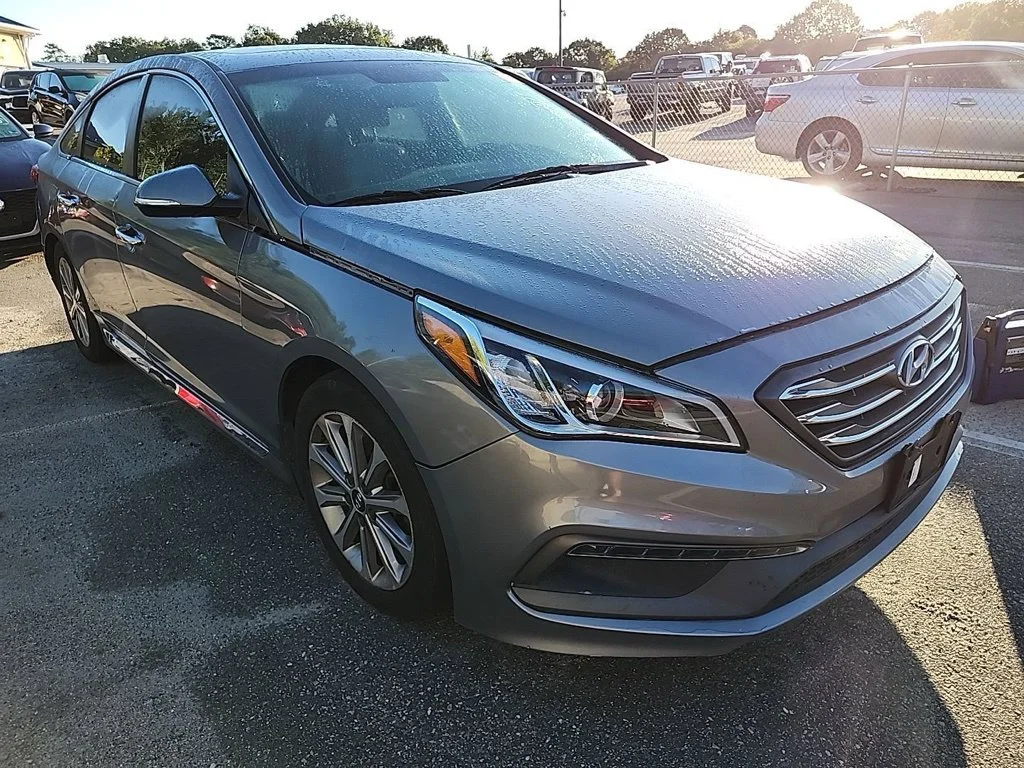 Used 2017 Gray Hyundai Limited image 28
