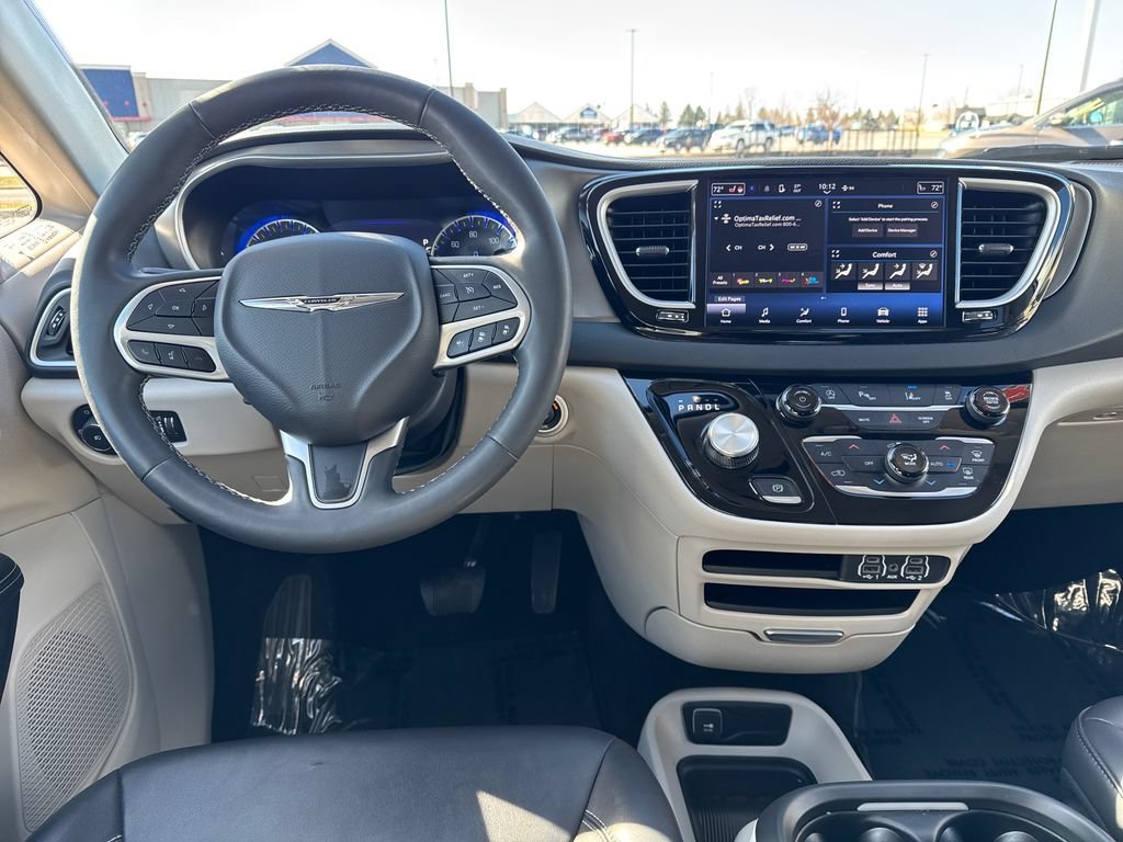 Used 2024 White Chrysler Touring L image 16