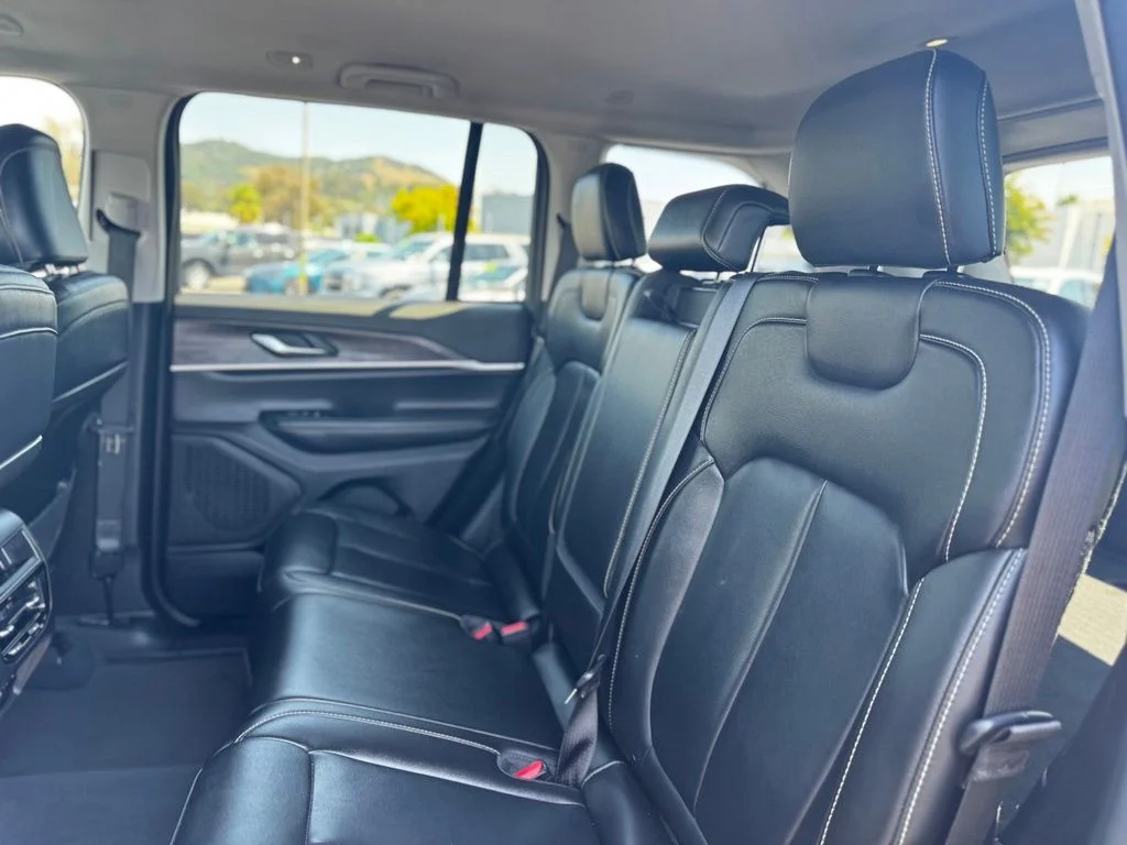 Used 2023 Black Jeep Limited image 20