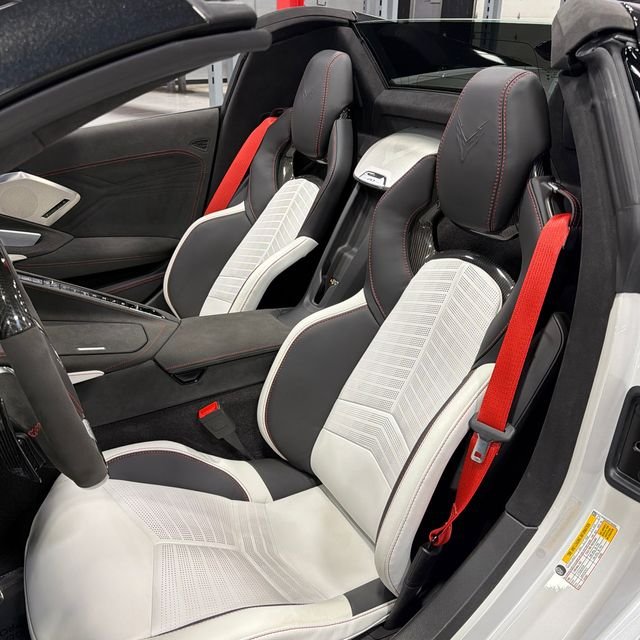 Used 2023 White Chevrolet Z06 image 19