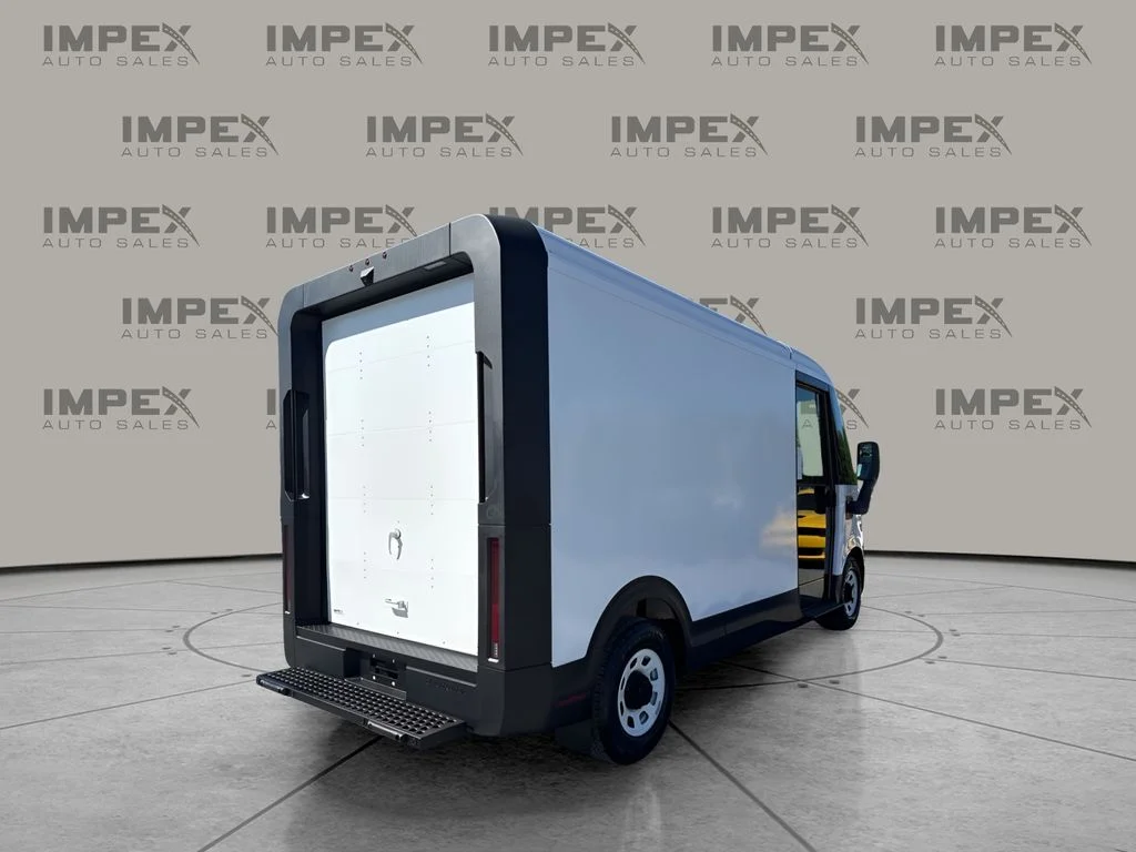 Used 2024 White BrightDrop Base image 5