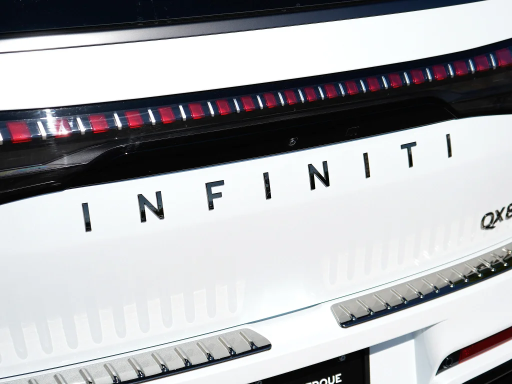 New 2026 RADIANT WHITE INFINITI Sport 4WD image 8