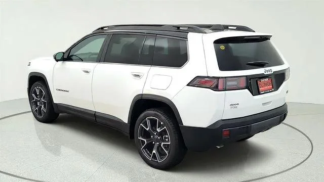 New 2026 Bright White Clear-Coat Exterior Paint Jeep Overland image 9