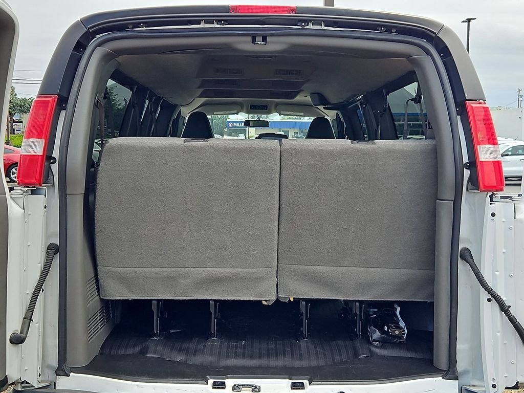 Used 2023 Summit White Chevrolet LS image 22