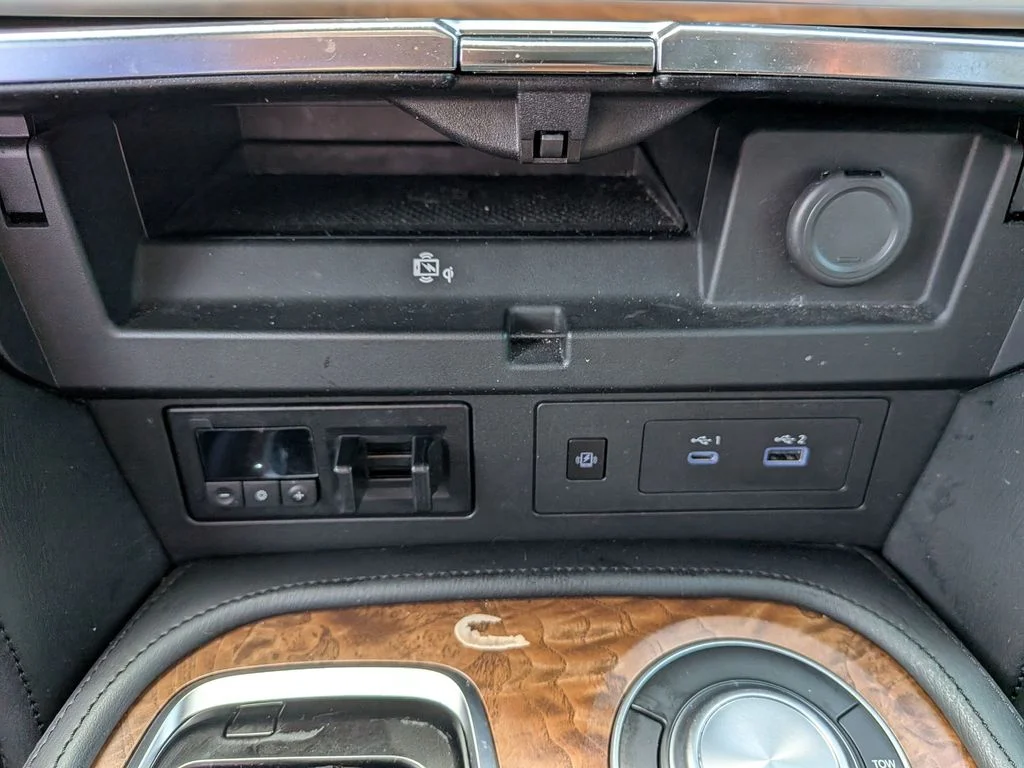 Used 2023 Blue Nissan SL image 36