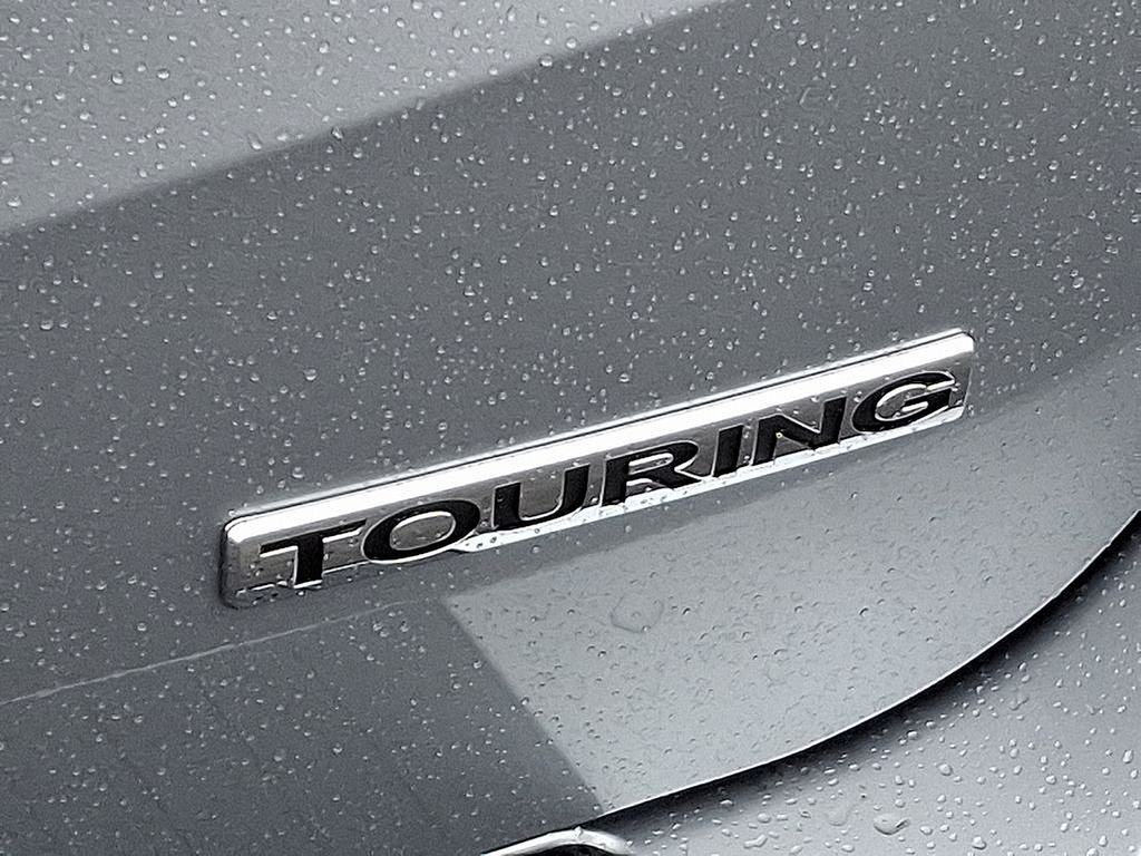 New 2026 Solar Silver Metallic Honda Touring image 6