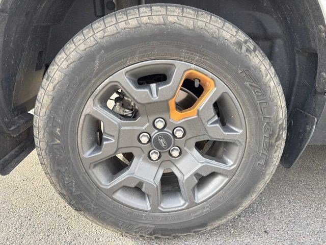Used 2023 Avalanche Gray Ford Lariat image 18