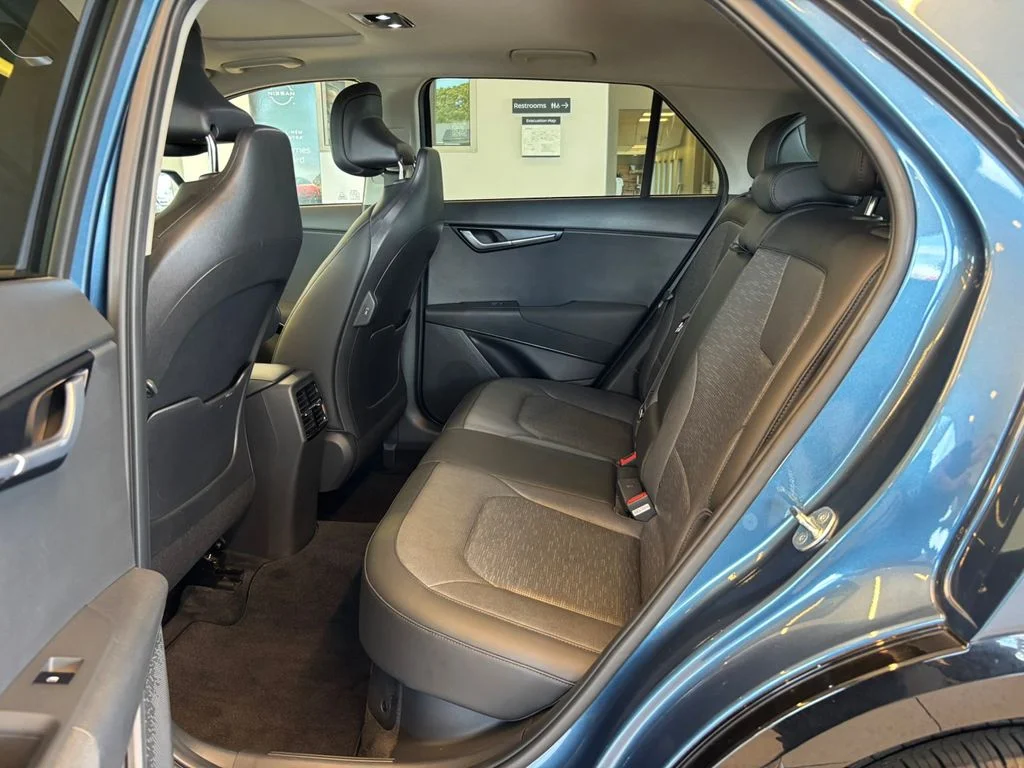 Used 2023 Blue Kia SX image 26