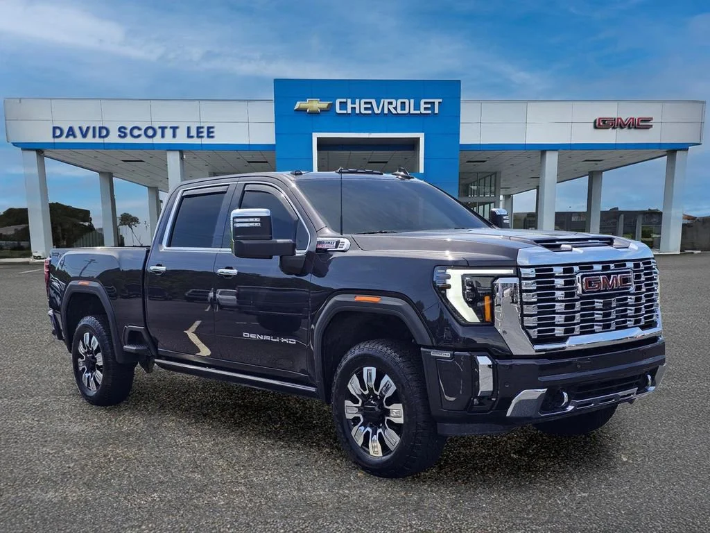 Used 2025 Titanium Rush Metallic GMC Denali image 5