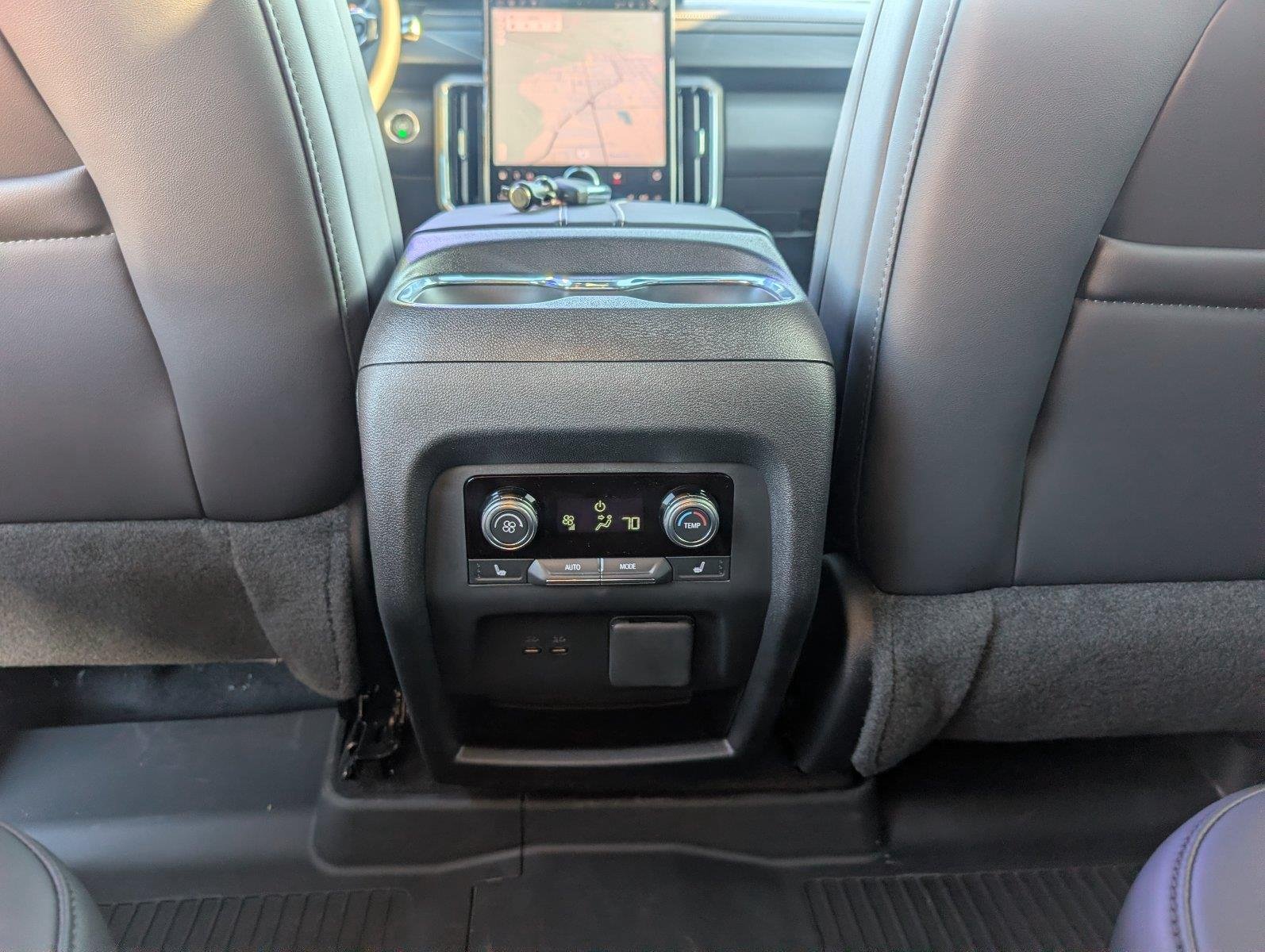 New 2027 Summit White GMC Elevation image 33