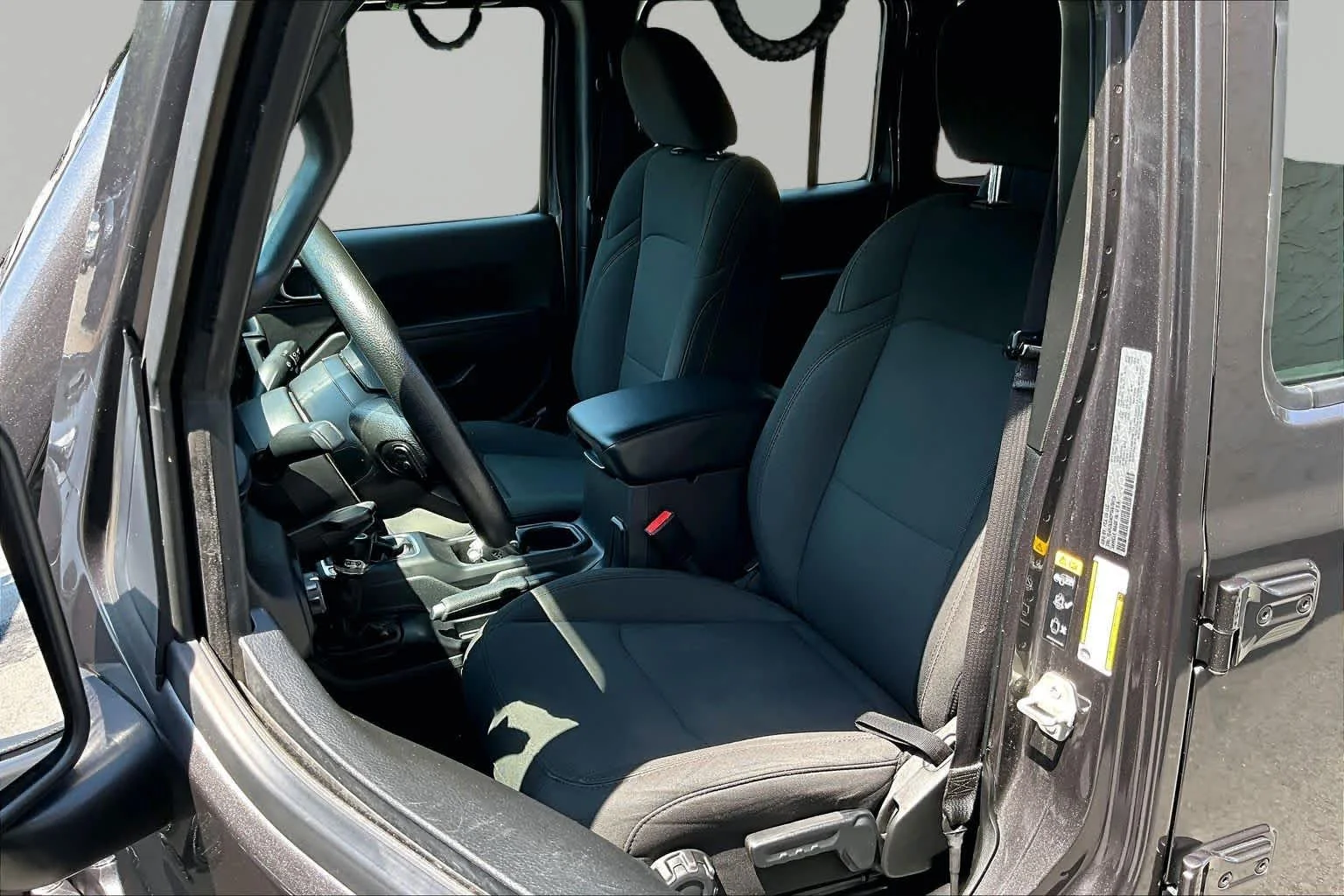 Used 2023 Granite Crystal Metallic Clearcoat Jeep Sport image 8