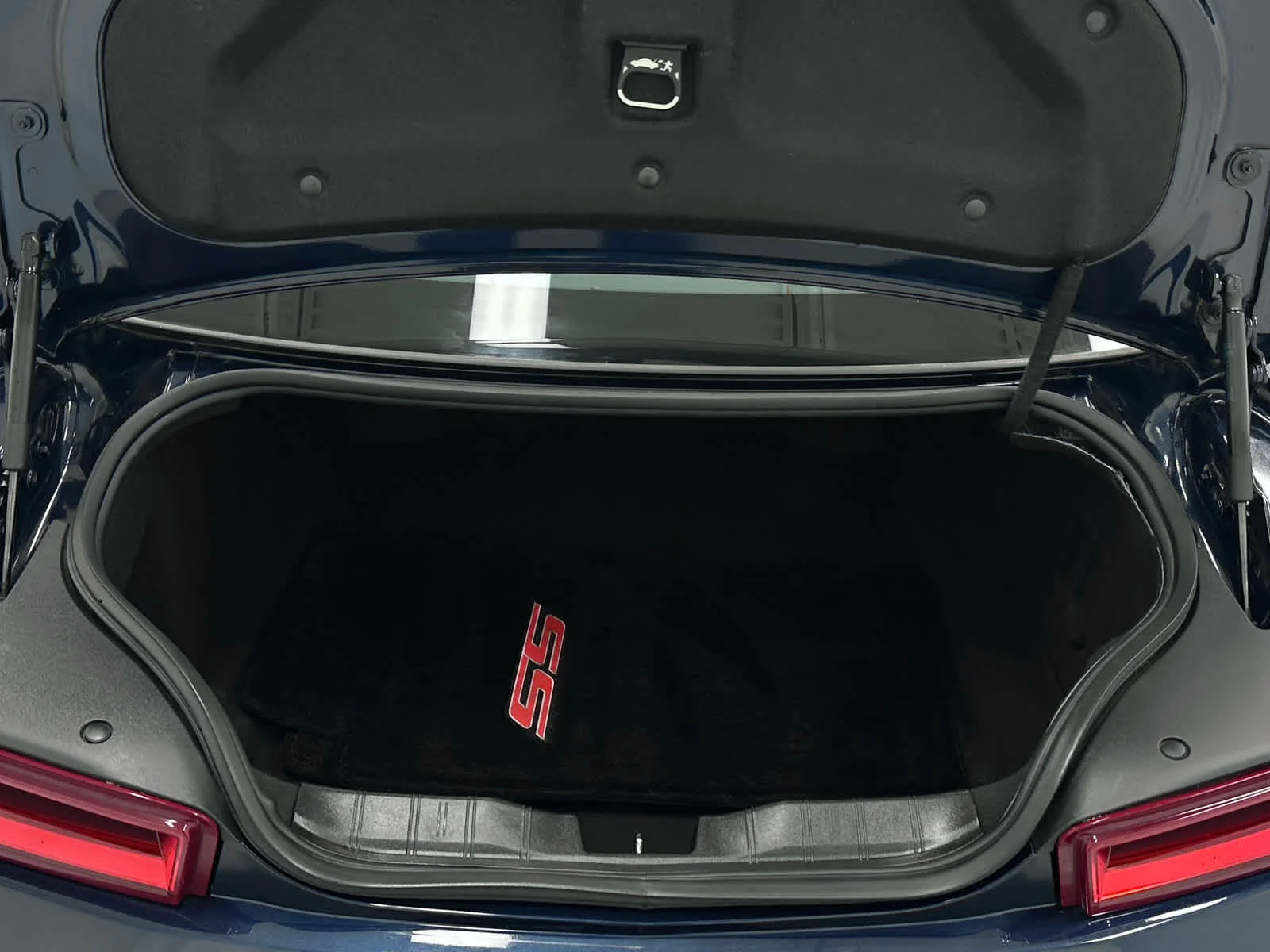 Used 2016 Blue Velvet Metallic Chevrolet 2SS image 34
