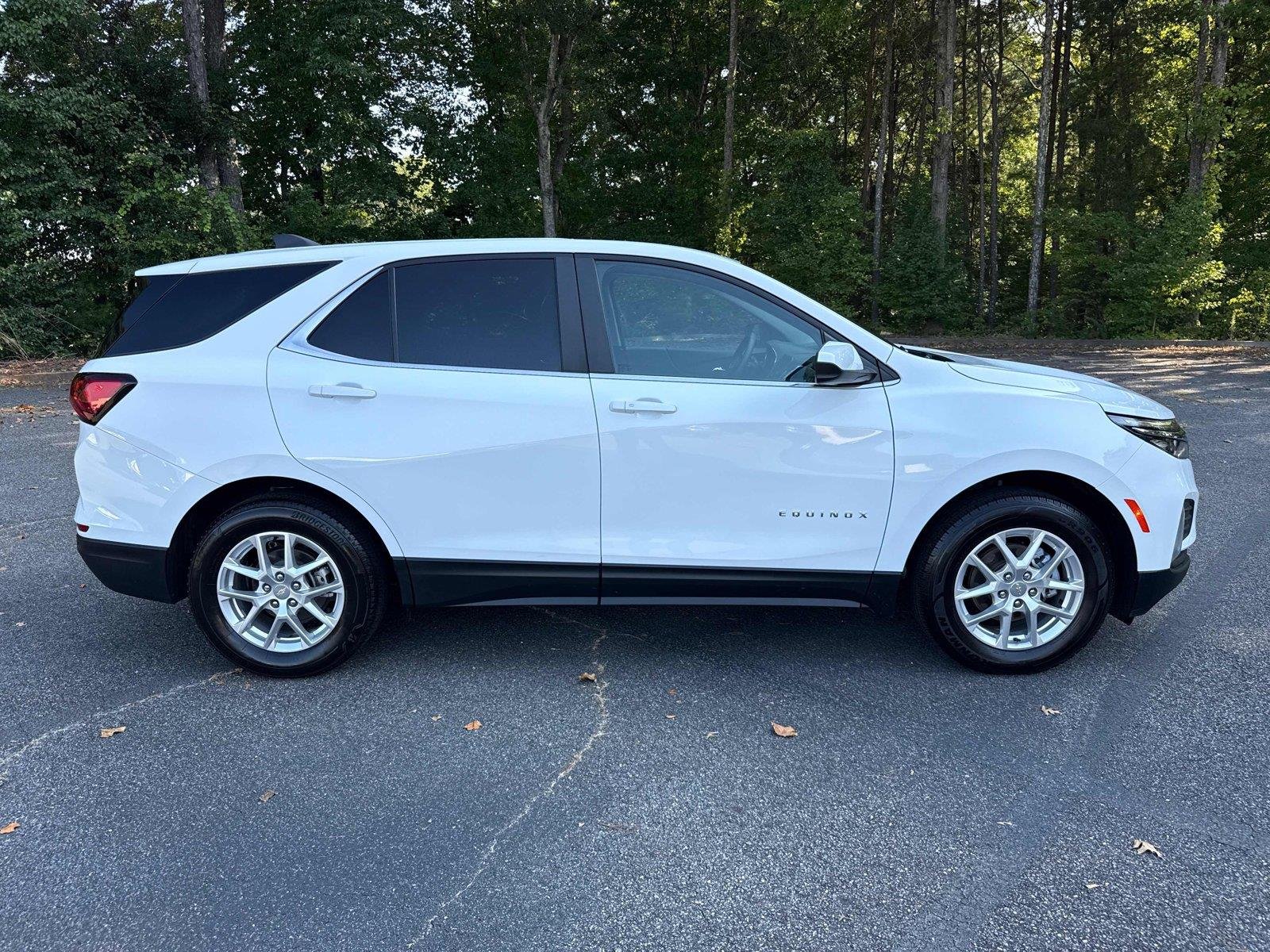 Used 2024 Summit White Chevrolet LT image 4
