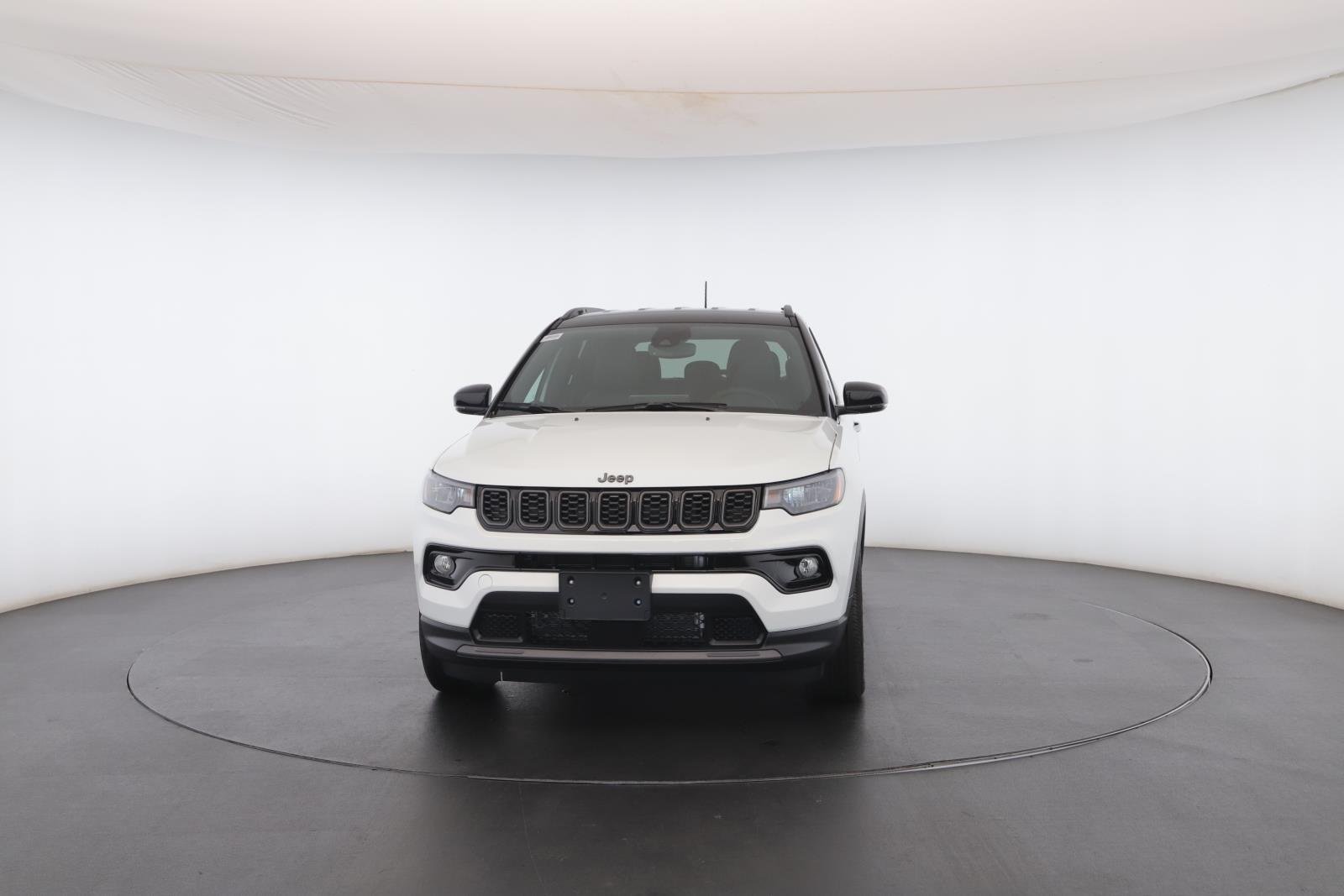 New 2026 Bright White Clear-Coat Exterior Paint Jeep Limited Altitude 4x4 image 36
