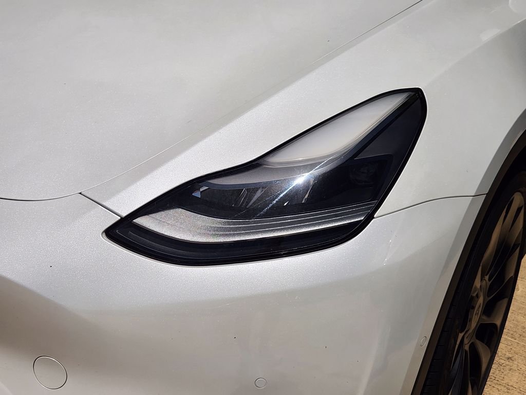 Used 2022 Pearl White Multi-Coat Tesla Performance image 7