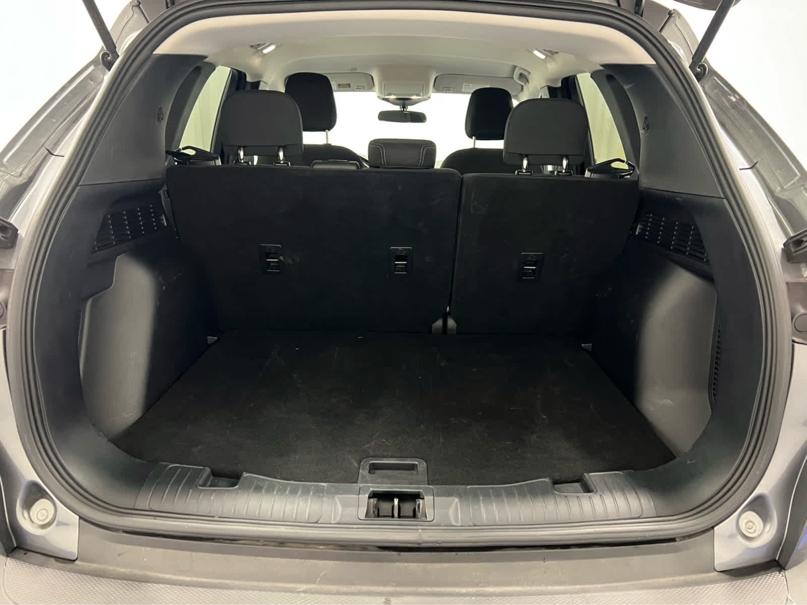 Used 2025 Carbonized Gray Metallic Ford Active image 7