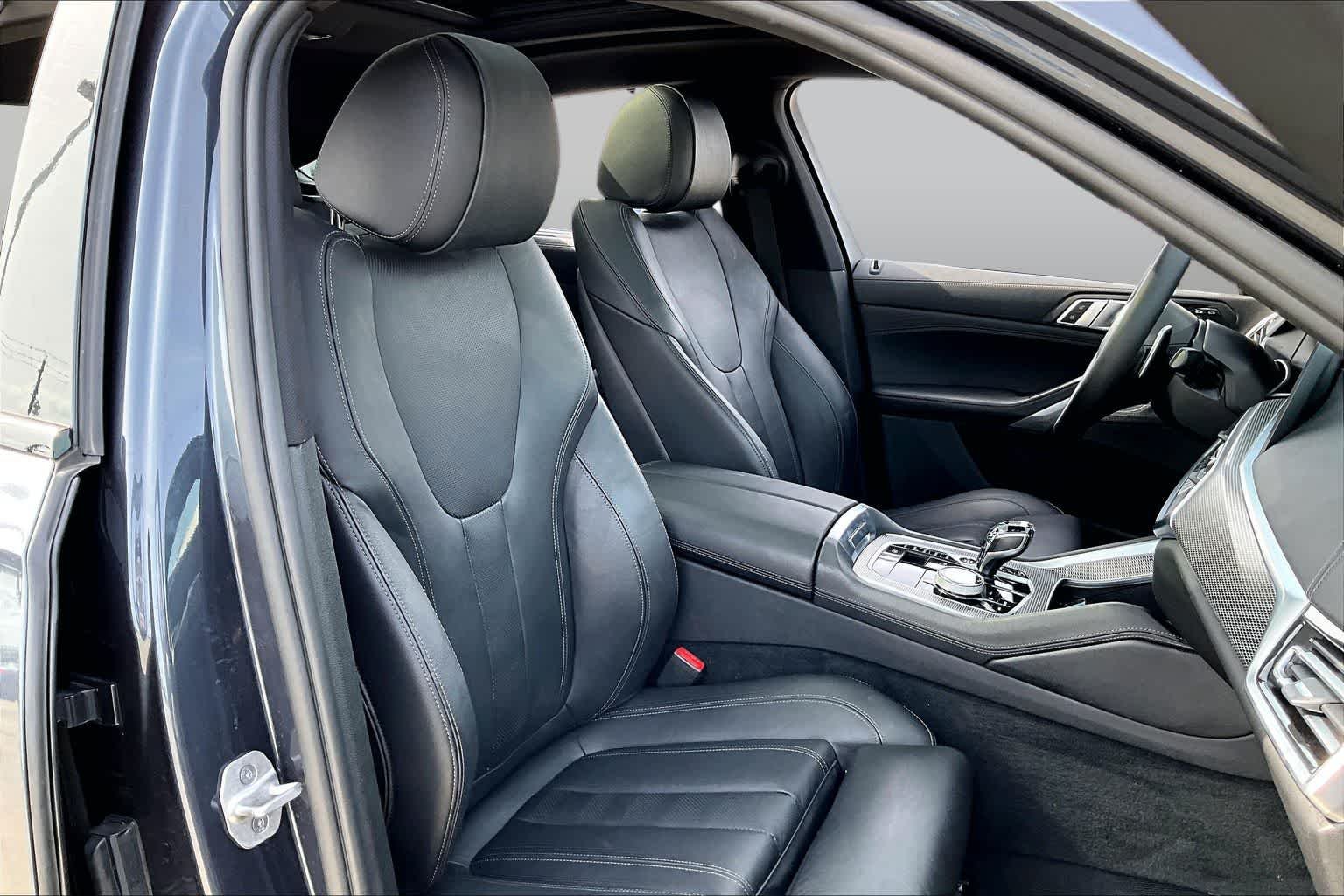 Used 2021 Arctic Gray Metallic BMW xDrive40i image 8