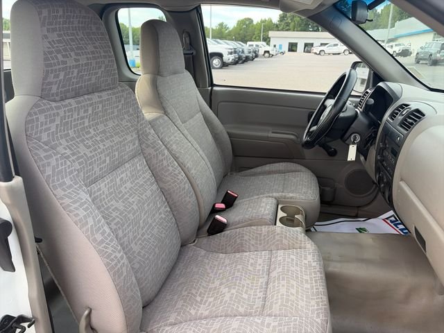 Used 2004 White GMC Fleet image 12