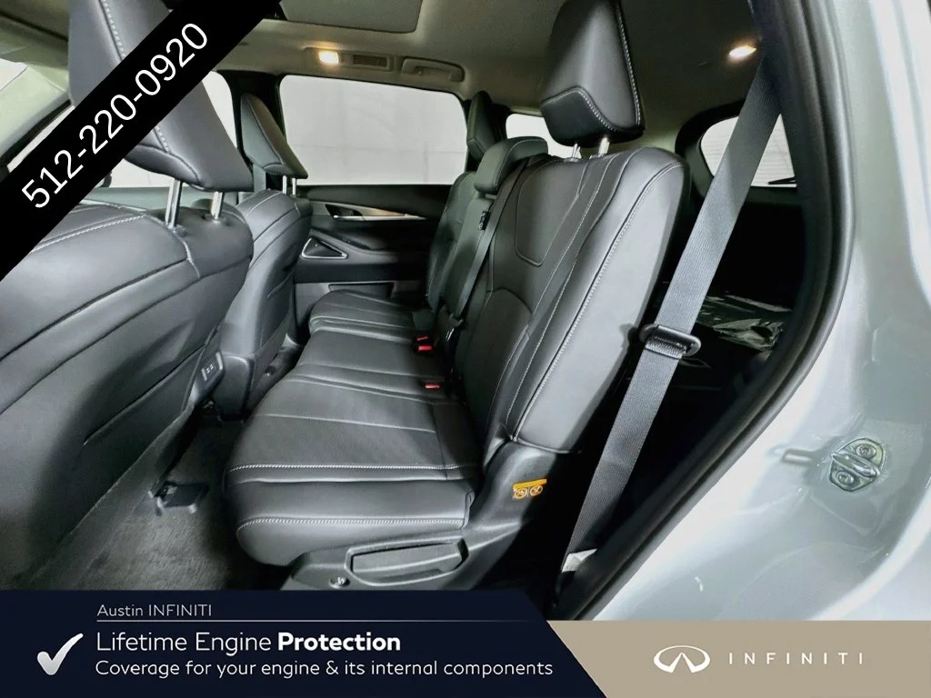 New 2027 White INFINITI LUXE image 31