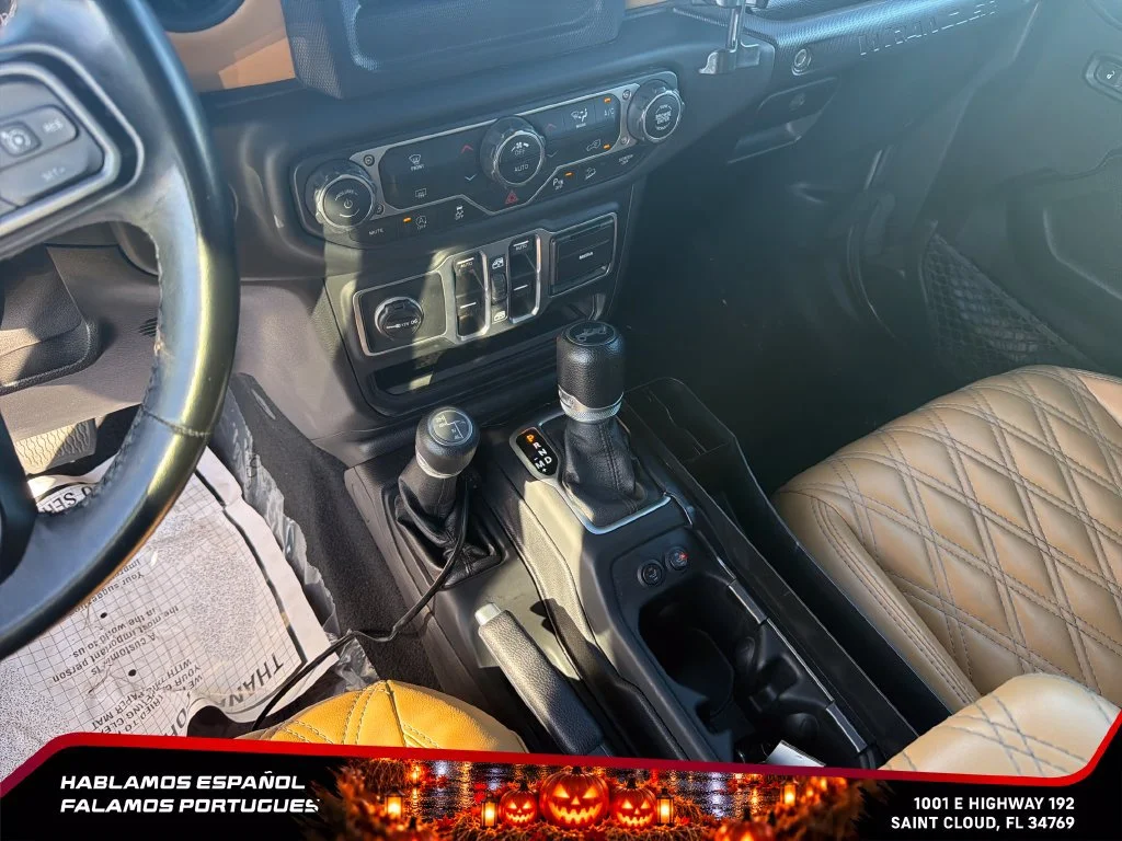 Used 2018  Jeep Sport S image 19