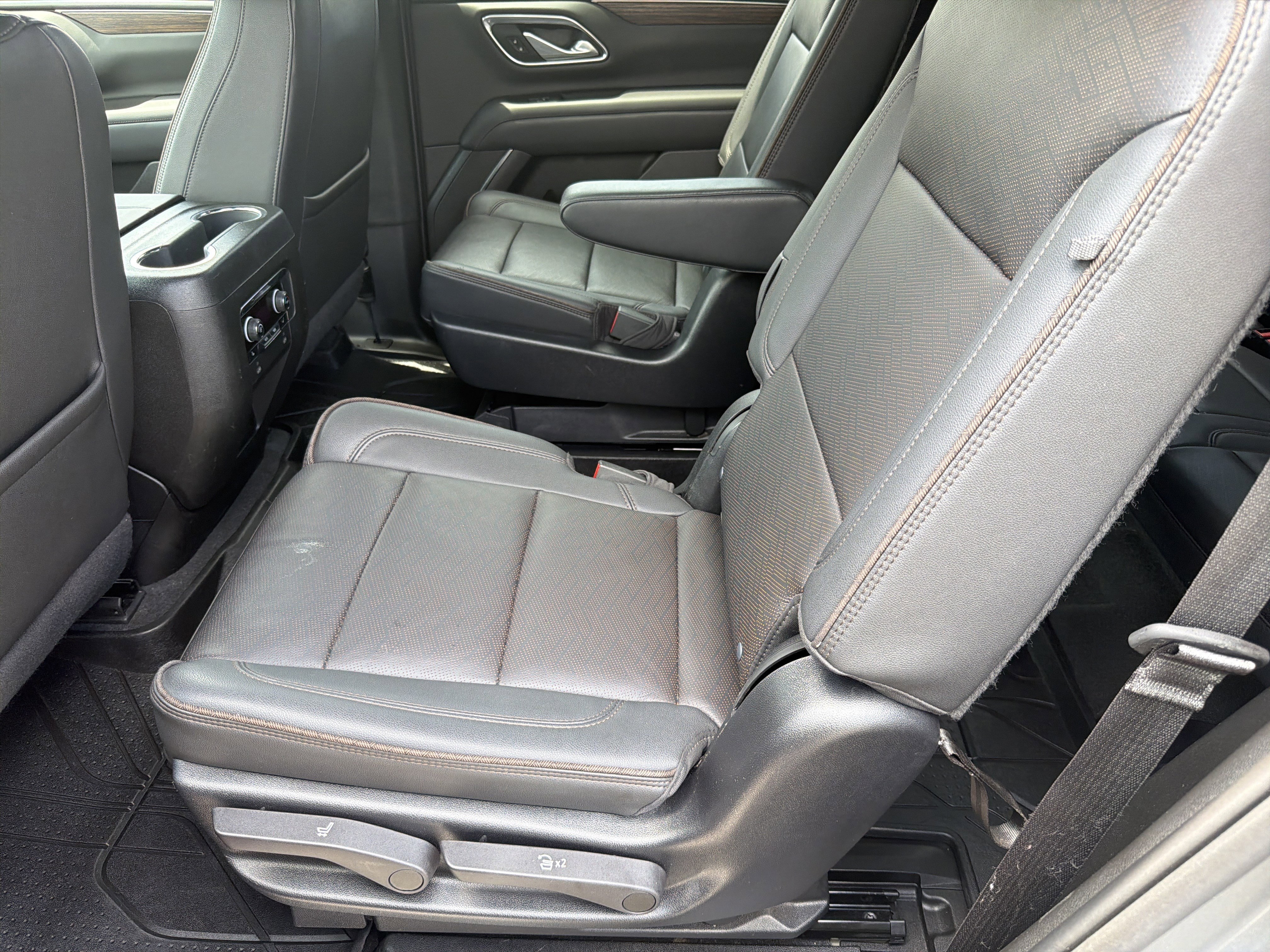 Used 2022 Satin Steel Metallic Chevrolet High Country image 33