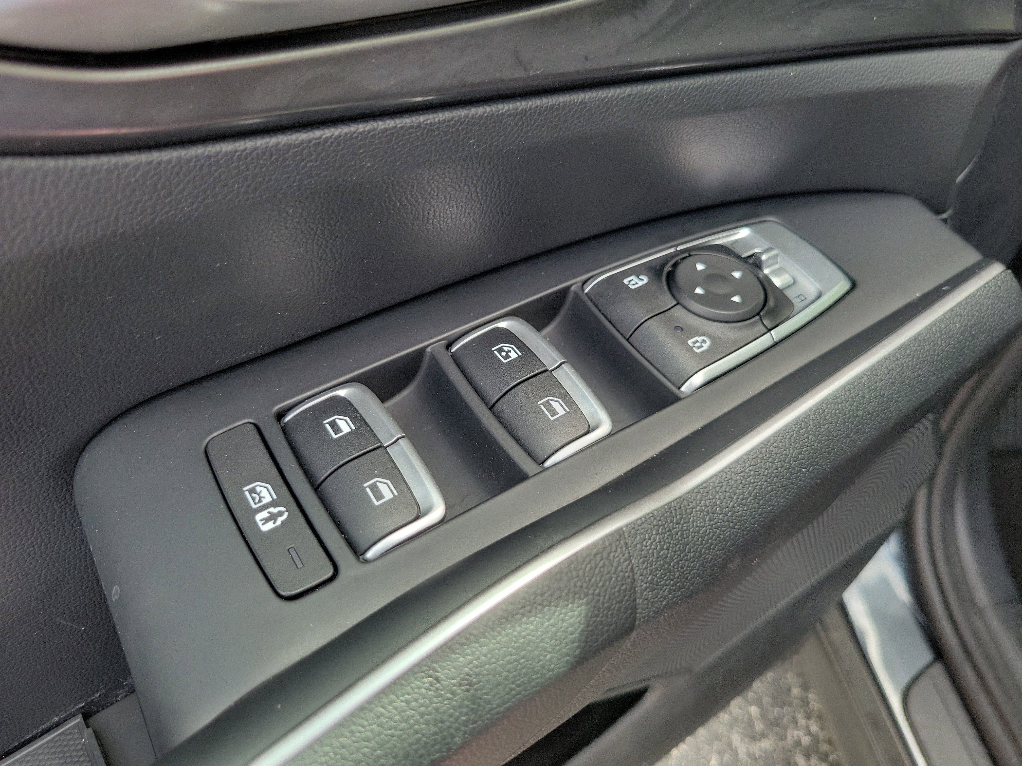 Used 2023 Gravity Grey Kia LX image 14
