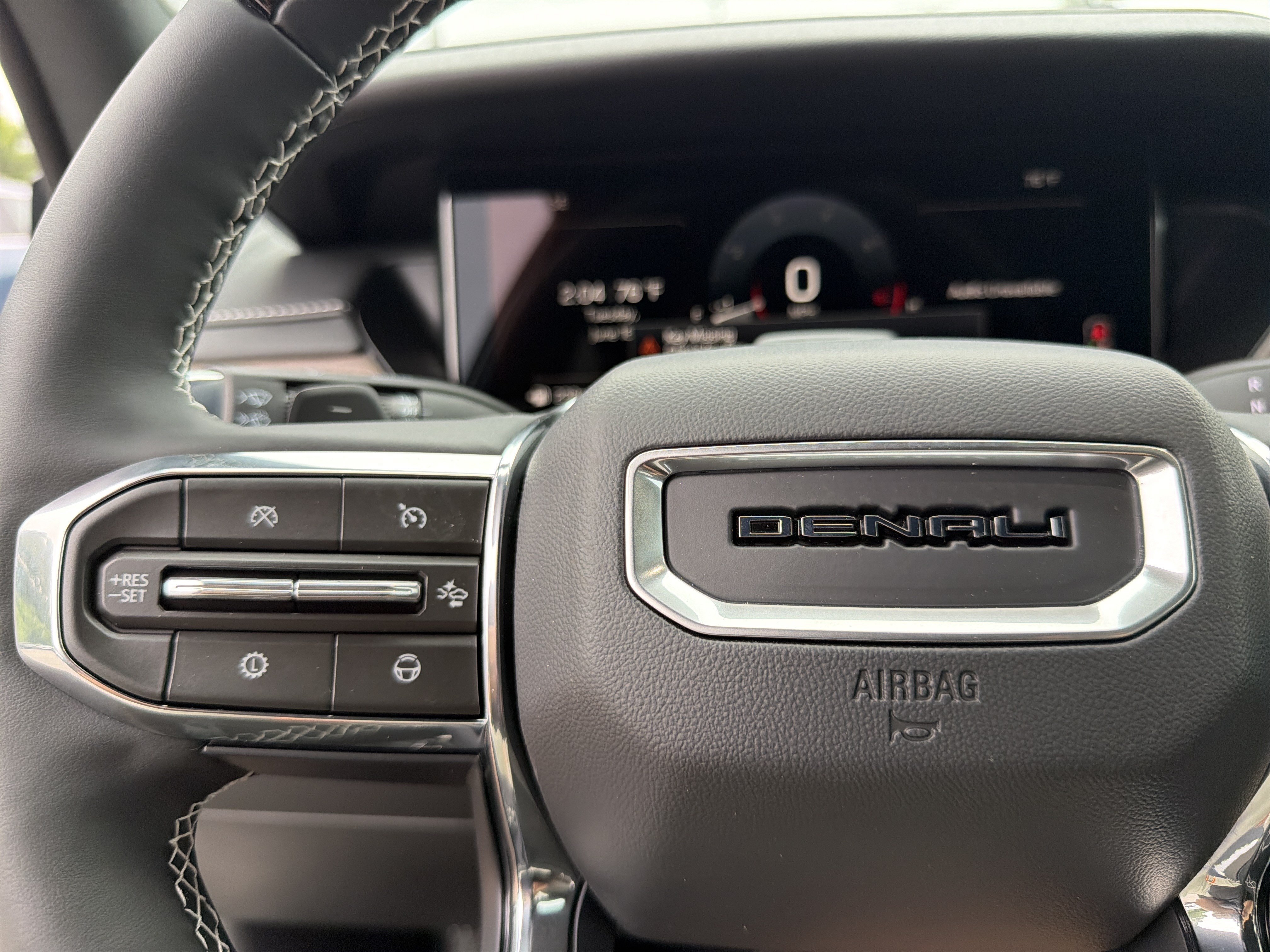 2026 GMC Acadia Denali Ultimate - Photo 28