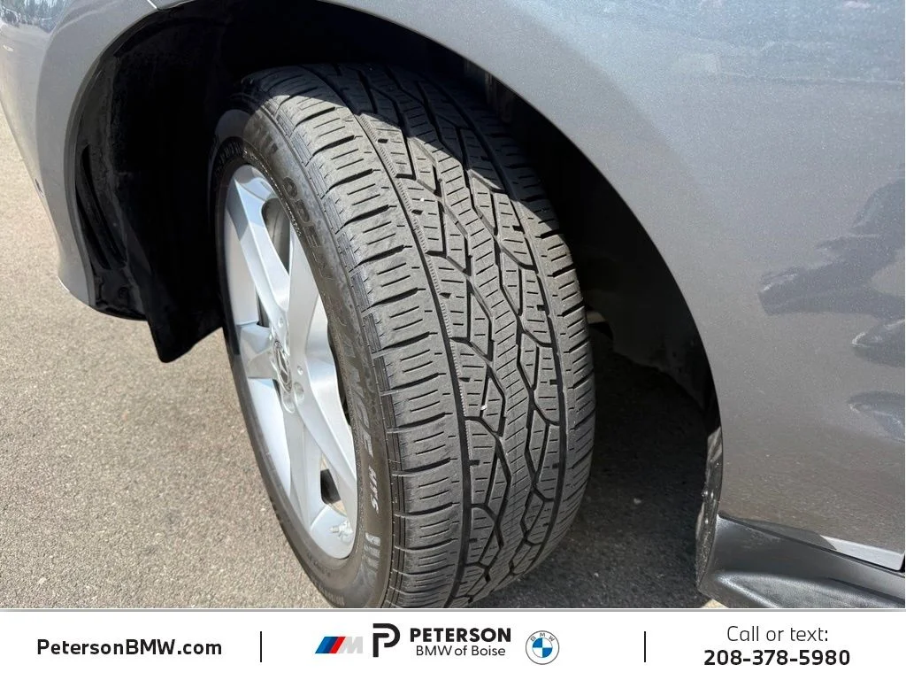 Used 2019 Gray Mercedes-Benz GLE 400 image 35