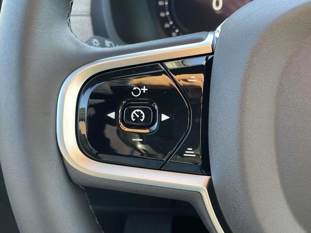 New 2026 Vapour Grey Volvo Plus image 10
