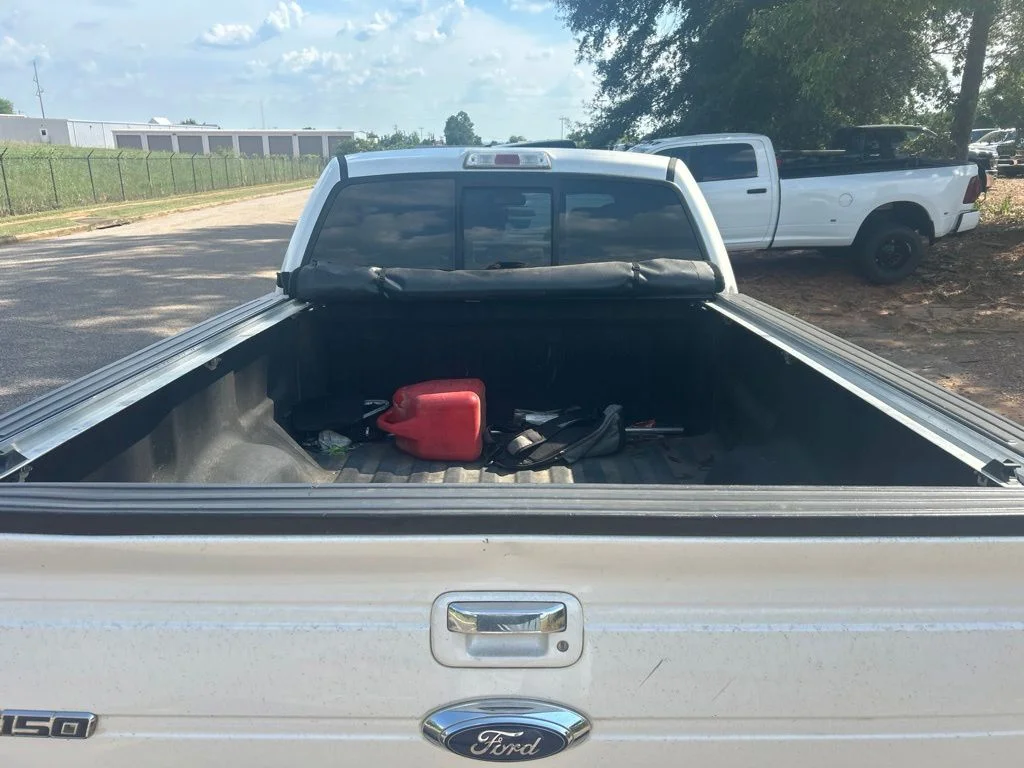 Used 2014 White Ford Limited image 9