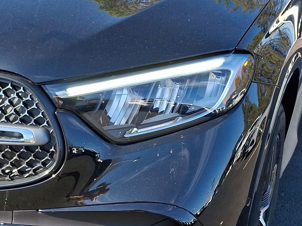 New 2026 Obsidian Black Metallic Mercedes-Benz GLC 300 image 9