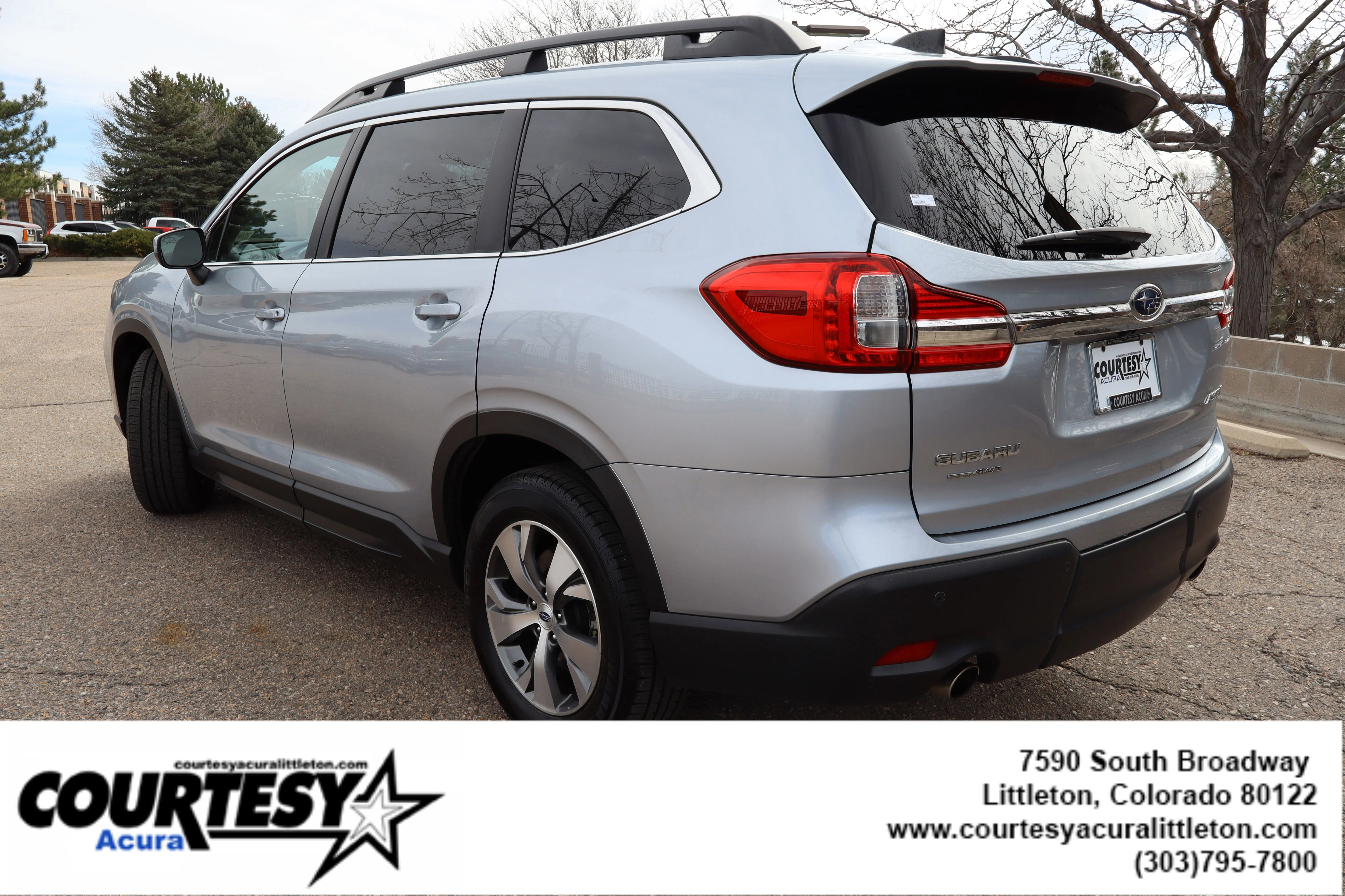 Used 2021 Ice Silver Metallic Subaru Premium image 4