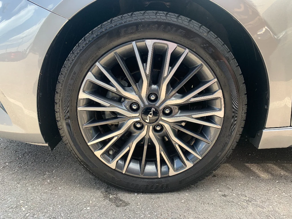 Used 2022 Steel Gray Kia GT-Line image 9