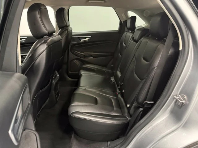 Used 2022 Silver Ford Titanium image 25