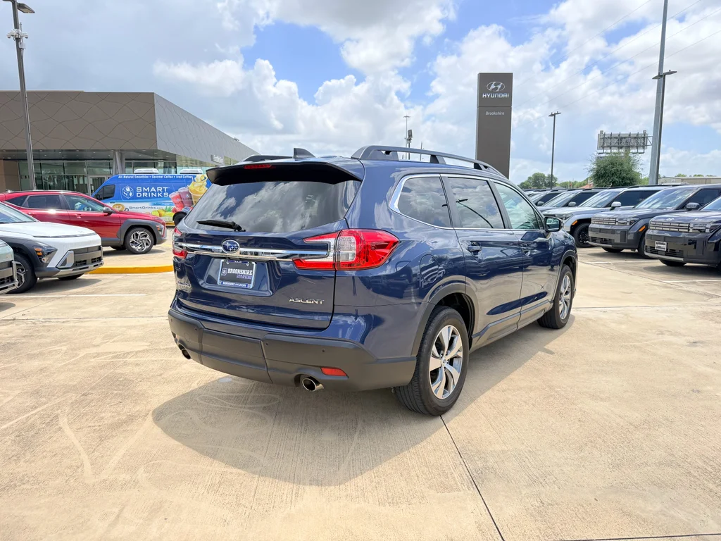 Used 2023 Cosmic Blue Pearl Subaru Premium image 6
