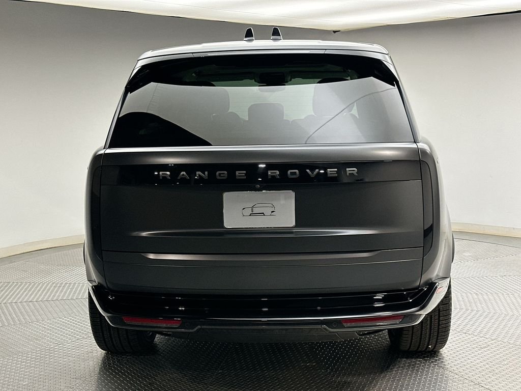 Used 2024 Santorini Black Metallic Land Rover SE image 12