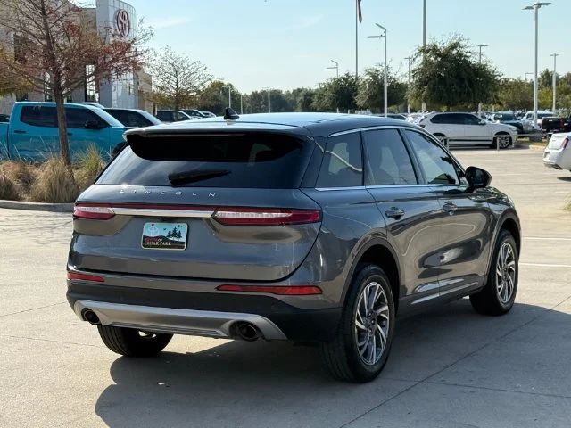Used 2023 Gray Metallic Lincoln Standard image 5