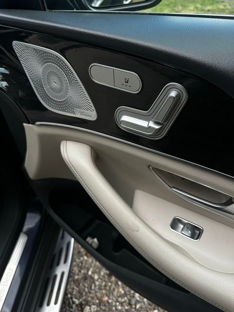 Used 2020 Blue Mercedes-Benz GLE 350 image 19