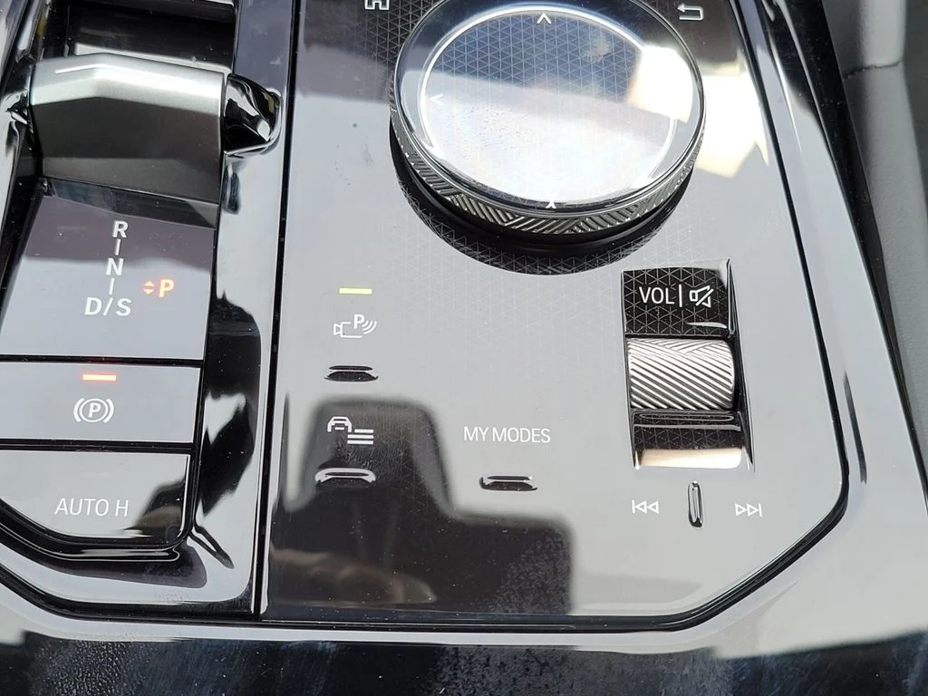 2026 BMW 5 Series 530i - Photo 25