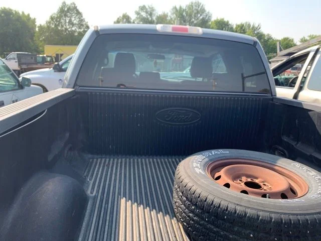 Used 2007 Gray Ford  image 3