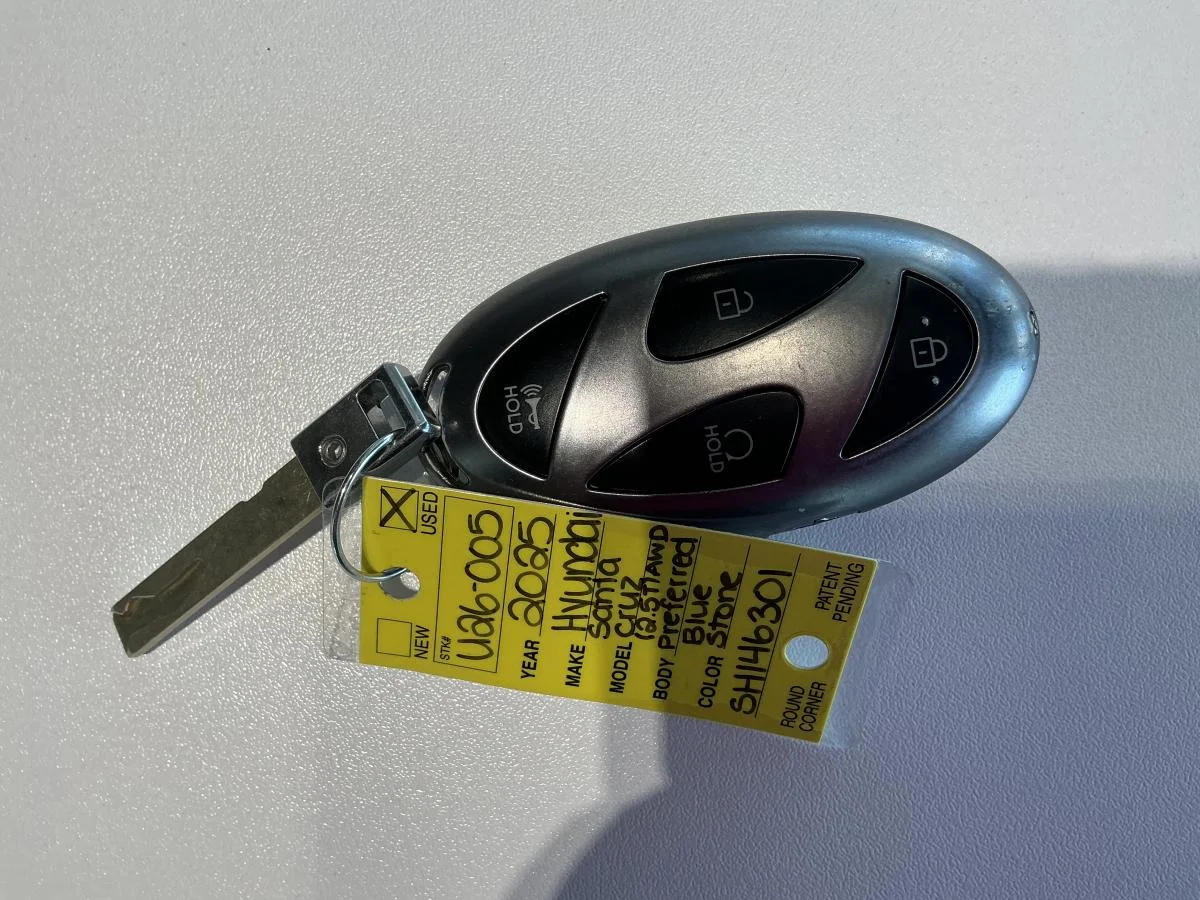 Used 2025 Blue Hyundai Preferred image 9