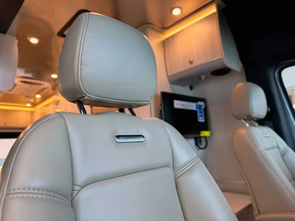New 2025 SILVER AIRSTREAM  image 33