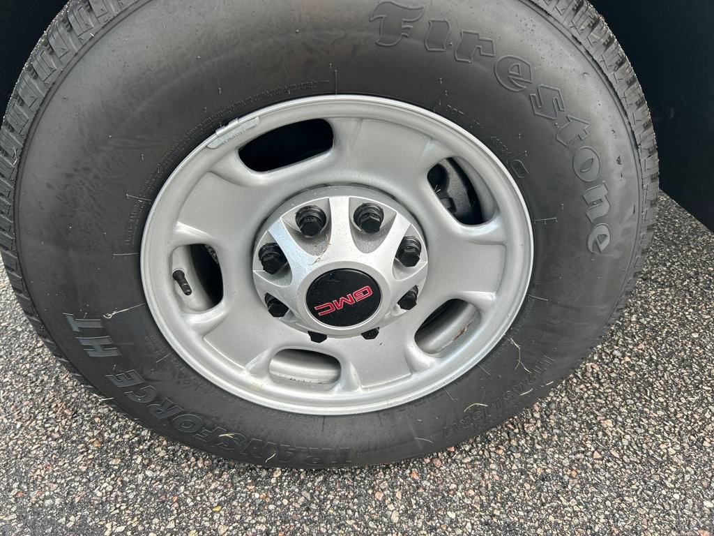 2025 GMC Sierra 2500HD Pro - Photo 11