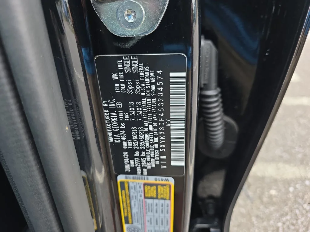 Used 2025 Black Kia EX image 38