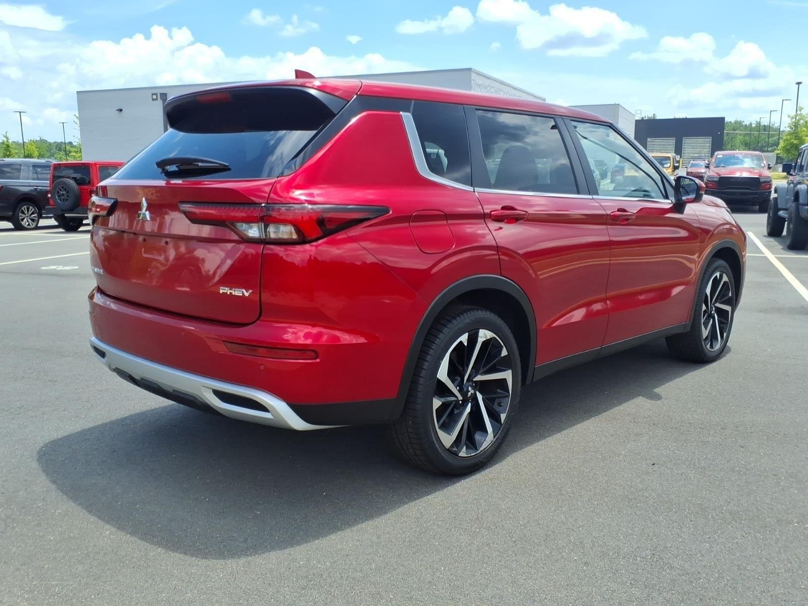 Used 2024 Red Diamond Mitsubishi SE image 2